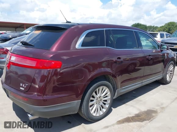 ✅ 2011 Lincoln MKT • VIN: 2LMHJ5AR4BBJ53850 • Лот: 42649594. Опубликован ранее на IAAI с пробегом 125 010 миль. Бесплатный доступ к архиву аукционных продаж из США и подробный отчёт об истории автомобиля на DreamBid. Изображение 4.