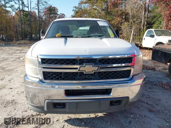 ✅ 2011 Chevrolet Silverado 2500HD Work Truck • VIN: 1GB2CVCG9BZ396373 • Lot: 43598113. Wystawiony na IAAI z przebiegiem 273 698 mil. Bezpłatny archiwum sprzedaży aukcyjnych z USA i szczegółowy raport historii pojazdu na DreamBid. Zdjęcie 12.
