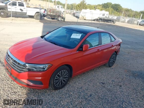 ✅ 2019 Volkswagen Jetta S • VIN: 3VWC57BU5KM056777 • Lot: 43290319. Wystawiony na IAAI z przebiegiem 113 856 mil. Bezpłatny archiwum sprzedaży aukcyjnych z USA i szczegółowy raport historii pojazdu na DreamBid. Zdjęcie 2.