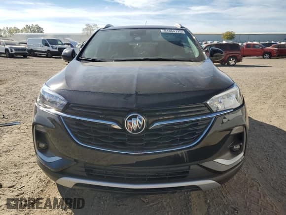 ✅ 2020 Buick Encore GX Select • VIN: KL4MMDSL3LB119247 • Lot: 84864125. Wystawiony na Copart z przebiegiem 17 828 mil. Bezpłatny archiwum sprzedaży aukcyjnych z USA i szczegółowy raport historii pojazdu na DreamBid. Zdjęcie 5.