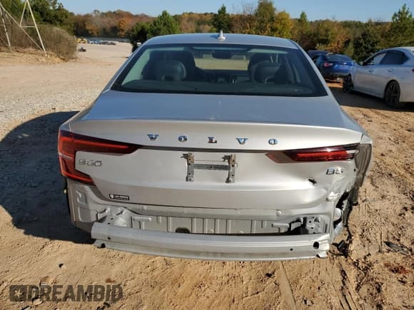 ✅ 2024 Volvo S60 Plus Dark Theme • VIN: 7JRL12FL6RG306830 • Lot: 91081155. Listed on Copart with 46,792 mi. Free auction sales archive from the USA and detailed vehicle history report at DreamBid. Image 6.