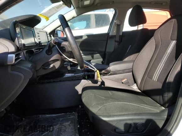 2022 Hyundai Elantra SEL z VIN 5NPLN4AG1NH075561, wystawiony jako Copart lot #89709365 z przebiegiem 62 186 mil mil oraz Szkoda całkowita • Salvage title. Historia ofert i sprzedaży dostępna na DreamBid. Obrazek 7.