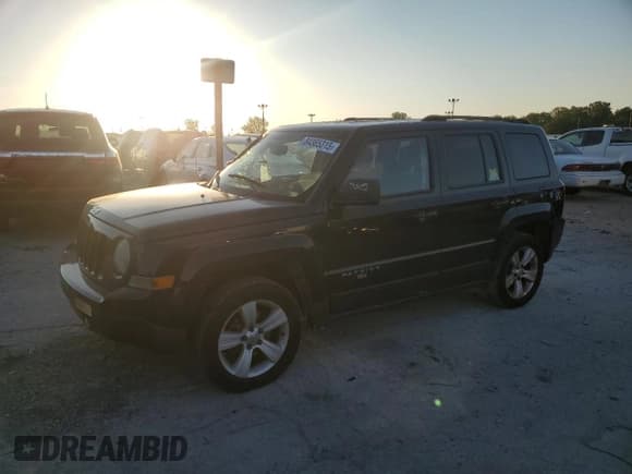 ✅ 2014 Jeep Patriot Latitude • VIN: 1C4NJRFB1ED664548 • Lot: 84365315. Listed on Copart with 78,970 mi. Free auction sales archive from the USA and detailed vehicle history report at DreamBid. Image 1.