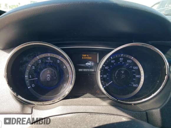 ✅ 2014 Hyundai Sonata Limited • VIN: 5NPEC4AB6EH808805 • Lot: 72741924. Listed on Copart with 142,574 mi. Free auction sales archive from the USA and detailed vehicle history report at DreamBid. Image 9.