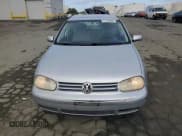 ✅ 2003 Volkswagen Golf GL • VIN: 9BWFK61J634056025 • Lot: 51135995. Wystawiony na Copart z przebiegiem 140 666 mil. Bezpłatny archiwum sprzedaży aukcyjnych z USA i szczegółowy raport historii pojazdu na DreamBid. Zdjęcie 5.