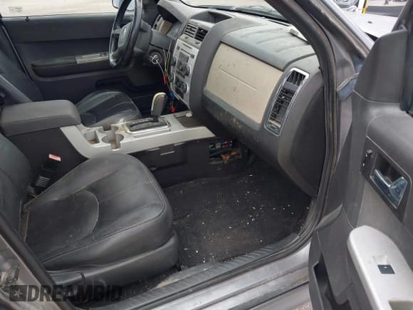 ✅ 2008 Mercury Mariner • VIN: 4M2CU81Z48KJ20794 • Лот: 42752056. Опубликован ранее на IAAI с пробегом 215 653 миль. Бесплатный доступ к архиву аукционных продаж из США и подробный отчёт об истории автомобиля на DreamBid. Изображение 5.