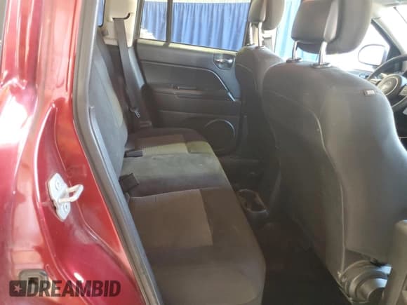 ✅ 2015 Jeep Compass Sport • VIN: 1C4NJDBB4FD317046 • Lot: 92794075. Wystawiony na Copart z przebiegiem 211 451 mil. Bezpłatny archiwum sprzedaży aukcyjnych z USA i szczegółowy raport historii pojazdu na DreamBid. Zdjęcie 11.