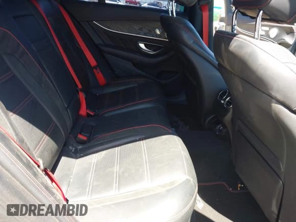 ✅ 2017 Mercedes-Benz E 43 AMG • VIN: WDDZF6EB3HA184946 • Лот: 42052910. Опубликован ранее на IAAI с пробегом 64 930 миль. Бесплатный доступ к архиву аукционных продаж из США и подробный отчёт об истории автомобиля на DreamBid. Изображение 8.