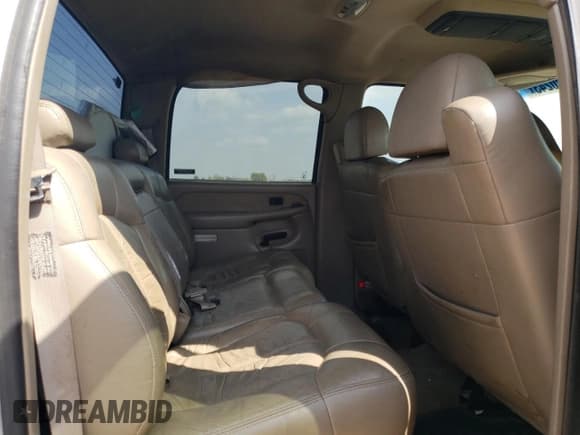 ✅ 2001 Chevrolet Silverado 2500HD LS • VIN: 1GCHK23U11F121495 • Лот: 44270243. Опубликован ранее на Copart с пробегом 218 961 миль. Бесплатный доступ к архиву аукционных продаж из США и подробный отчёт об истории автомобиля на DreamBid. Изображение 10.