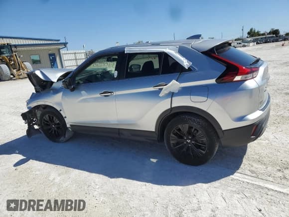 ✅ 2022 Mitsubishi Eclipse Cross LE • VIN: JA4ASVAA6NZ061062 • Лот: 57394845. Опубликован ранее на Copart с пробегом Не указан. Бесплатный доступ к архиву аукционных продаж из США и подробный отчёт об истории автомобиля на DreamBid. Изображение 2.