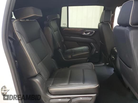 ✅ 2023 Chevrolet Suburban Premier • VIN: 1GNSCFKD2PR344574 • Lot: 86232995. Wystawiony na Copart z przebiegiem Nie podano. Bezpłatny archiwum sprzedaży aukcyjnych z USA i szczegółowy raport historii pojazdu na DreamBid. Zdjęcie 11.