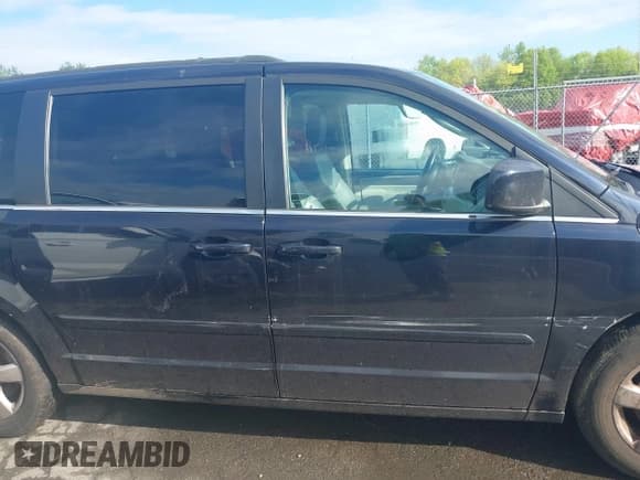 ✅ 2011 Volkswagen Routan SE • VIN: 2V4RW3DG3BR717246 • Лот: 42196697. Опубликован ранее на IAAI с пробегом 155 375 миль. Бесплатный доступ к архиву аукционных продаж из США и подробный отчёт об истории автомобиля на DreamBid. Изображение 13.