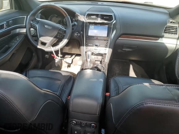 ✅ 2019 Ford Explorer Platinum • VIN: 1FM5K8HT6KGA95344 • Lot: 55697795. Listed on Copart with 64,948 mi. Free auction sales archive from the USA and detailed vehicle history report at DreamBid. Image 8.