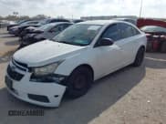 ✅ 2014 Chevrolet Cruze LS • VIN: 1G1PA5SH0E7437824 • Lot: 43691973. Wystawiony na IAAI z przebiegiem 215 083 mil. Bezpłatny archiwum sprzedaży aukcyjnych z USA i szczegółowy raport historii pojazdu na DreamBid. Zdjęcie 2.