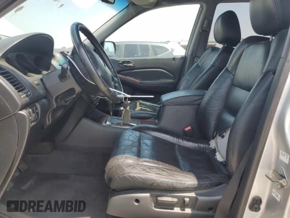 ✅ 2004 Acura MDX • VIN: 2HNYD18244H507160 • Lot: 68971875. Wystawiony na Copart z przebiegiem 150 702 mil. Bezpłatny archiwum sprzedaży aukcyjnych z USA i szczegółowy raport historii pojazdu na DreamBid. Zdjęcie 7.