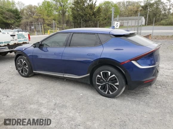 ✅ 2022 Kia EV6 Wind • VIN: KNDC3DLC1N5070490 • Лот: 53140755. Опубликован ранее на Copart с пробегом 71 190 миль. Бесплатный доступ к архиву аукционных продаж из США и подробный отчёт об истории автомобиля на DreamBid. Изображение 2.