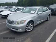 ✅ 2008 Lexus LS 460 • VIN: JTHBL46F685062695 • Lot: 43333953. Wystawiony na IAAI z przebiegiem 194 227 mil. Bezpłatny archiwum sprzedaży aukcyjnych z USA i szczegółowy raport historii pojazdu na DreamBid. Zdjęcie 2.