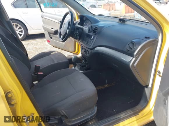 ✅ 2009 Chevrolet Aveo 1LT • VIN: KL1TD56E69B636190 • Lot: 43627678. Wystawiony na IAAI z przebiegiem 120 642 mil. Bezpłatny archiwum sprzedaży aukcyjnych z USA i szczegółowy raport historii pojazdu na DreamBid. Zdjęcie 5.