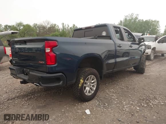 ✅ 2019 Chevrolet Silverado 1500 RST • VIN: 1GCRYEED4KZ366647 • Lot: 42381480. Wystawiony na IAAI z przebiegiem 66 245 mil. Bezpłatny archiwum sprzedaży aukcyjnych z USA i szczegółowy raport historii pojazdu na DreamBid. Zdjęcie 4.