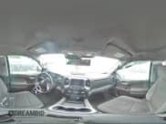 ✅ 2022 Chevrolet Silverado 1500 LT Trail Boss • VIN: 3GCPYFEL4NG101803 • Lot: 45054495. Wystawiony na Copart z przebiegiem 37 734 mil. Bezpłatny archiwum sprzedaży aukcyjnych z USA i szczegółowy raport historii pojazdu na DreamBid. Zdjęcie 12.