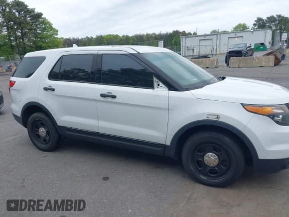 ✅ 2014 Ford Police Interceptor Utility • VIN: 1FM5K8AR9EGC60600 • Lot: 42263027. Wystawiony na IAAI z przebiegiem 149 422 mil. Bezpłatny archiwum sprzedaży aukcyjnych z USA i szczegółowy raport historii pojazdu na DreamBid. Zdjęcie 12.