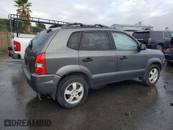 2007 Hyundai Tucson GLS z VIN KM8JM12BX7U547952, wystawiony jako Copart lot #80163754 z przebiegiem 268 582 mil mil oraz Czysty tytuł • Clean title. Historia ofert i sprzedaży dostępna na DreamBid. Obrazek 3.