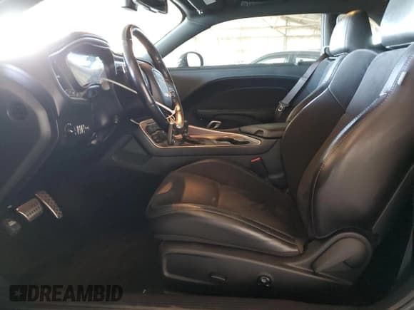 ✅ 2021 Dodge Challenger R/T • VIN: 2C3CDZBT1MH603283 • Lot: 88304085. Wystawiony na Copart z przebiegiem 29 642 mil. Bezpłatny archiwum sprzedaży aukcyjnych z USA i szczegółowy raport historii pojazdu na DreamBid. Zdjęcie 7.