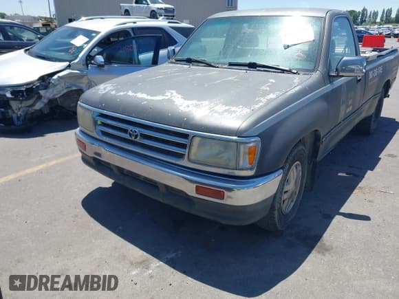 ✅ 1994 Toyota T100 • VIN: JT4VD10C8R0018446 • Lot: 42419359. Wystawiony na IAAI z przebiegiem 147 981 mil. Bezpłatny archiwum sprzedaży aukcyjnych z USA i szczegółowy raport historii pojazdu na DreamBid. Zdjęcie 6.