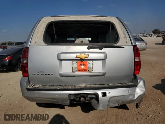 ✅ 2014 Chevrolet Suburban LT • VIN: 1GNSCJE0XER235725 • Лот: 84960925. Опубликован ранее на Copart с пробегом Не указан. Бесплатный доступ к архиву аукционных продаж из США и подробный отчёт об истории автомобиля на DreamBid. Изображение 6.