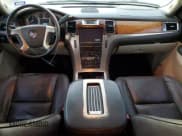 ✅ 2013 Cadillac Escalade ESV Platinum Edition • VIN: 1GYS3KEF4DR222867 • Лот: 87014874. Опубликован ранее на Copart с пробегом 189 707 миль. Бесплатный доступ к архиву аукционных продаж из США и подробный отчёт об истории автомобиля на DreamBid. Изображение 8.