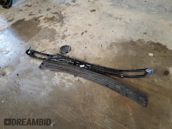 ✅ 2015 Jeep Patriot Latitude • VIN: 1C4NJRFB2FD376216 • Lot: 90872155. Listed on Copart with 77,143 mi. Free auction sales archive from the USA and detailed vehicle history report at DreamBid. Image 13.