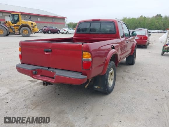 ✅ 2004 Toyota Tacoma • VIN: 5TEWN72NX4Z361643 • Lot: 42279926. Wystawiony na IAAI z przebiegiem 189 250 mil. Bezpłatny archiwum sprzedaży aukcyjnych z USA i szczegółowy raport historii pojazdu na DreamBid. Zdjęcie 4.