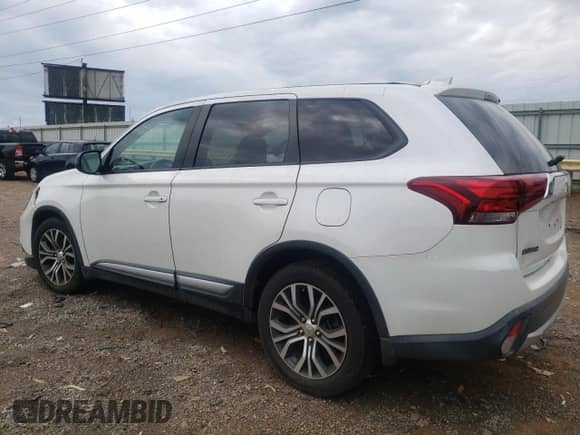 2018 Mitsubishi Outlander ES с VIN JA4AD2A35JZ033225, выставлен на аукционе Copart как лот 81101215 с пробегом 147 548 миль миль и Списание • Salvage title. История ставок и продаж доступна на DreamBid. Изображение 2.