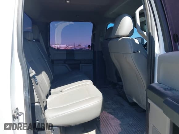 ✅ 2017 Ford F-250 Lariat • VIN: 1FT7W2B67HEC20437 • Lot: 42175020. Wystawiony na IAAI z przebiegiem 32 813 mil. Bezpłatny archiwum sprzedaży aukcyjnych z USA i szczegółowy raport historii pojazdu na DreamBid. Zdjęcie 8.