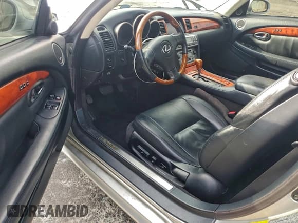 ✅ 2002 Lexus SC 430 • VIN: JTHFN48Y320005322 • Lot: 95488375. Wystawiony na Copart z przebiegiem 287 094 mil. Bezpłatny archiwum sprzedaży aukcyjnych z USA i szczegółowy raport historii pojazdu na DreamBid. Zdjęcie 8.