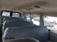 ✅ 2006 Ford Econoline Passenger XL • VIN: 1FBSS31L56DA81466 • Lot: 43577401. Wystawiony na IAAI z przebiegiem 173 282 mil. Bezpłatny archiwum sprzedaży aukcyjnych z USA i szczegółowy raport historii pojazdu na DreamBid. Zdjęcie 8.