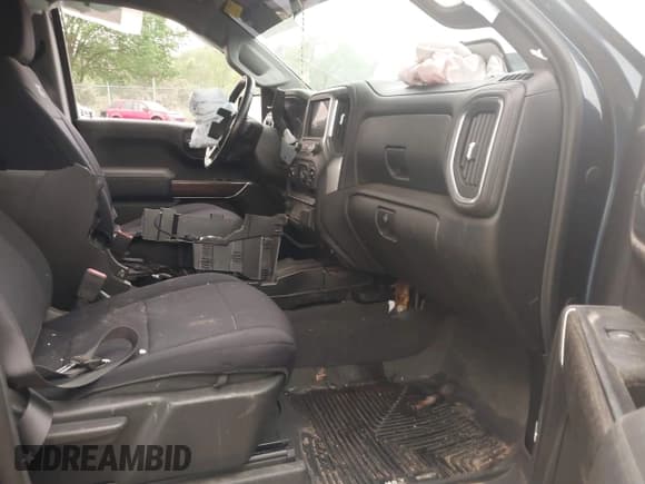 ✅ 2019 Chevrolet Silverado 1500 RST • VIN: 1GCRYEED4KZ366647 • Lot: 42381480. Wystawiony na IAAI z przebiegiem 66 245 mil. Bezpłatny archiwum sprzedaży aukcyjnych z USA i szczegółowy raport historii pojazdu na DreamBid. Zdjęcie 5.