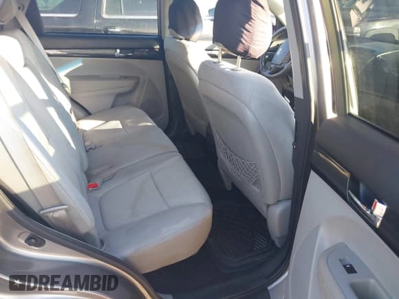 ✅ 2013 Kia Sorento LX • VIN: 5XYKT3A62DG408617 • Лот: 43801737. Опубликован ранее на IAAI с пробегом 150 282 миль. Бесплатный доступ к архиву аукционных продаж из США и подробный отчёт об истории автомобиля на DreamBid. Изображение 8.