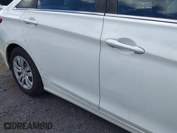 ✅ 2012 Hyundai Sonata GLS • VIN: 5NPEB4AC2CH326633 • Lot: 43200702. Wystawiony na IAAI z przebiegiem 134 966 mil. Bezpłatny archiwum sprzedaży aukcyjnych z USA i szczegółowy raport historii pojazdu na DreamBid. Zdjęcie 13.