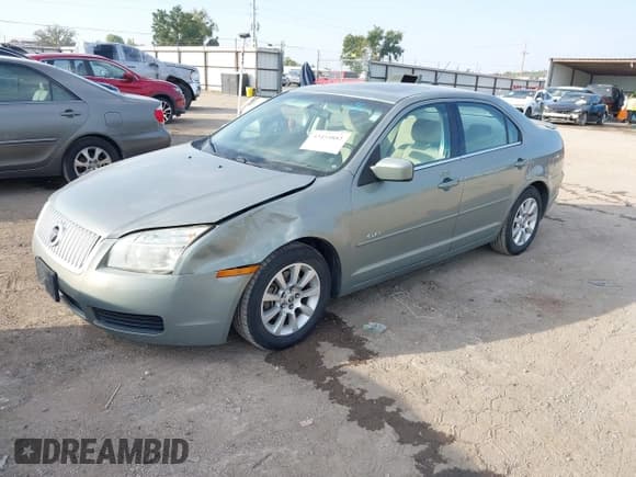 ✅ 2008 Mercury Milan • VIN: 3MEHM07Z98R666666 • Lot: 43454882. Listed on IAAI with 130,260 mi. Free auction sales archive from the USA and detailed vehicle history report at DreamBid. Image 2.