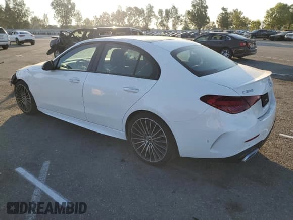 ✅ 2022 Mercedes-Benz C 300 • VIN: W1KAF4GB6NR066997 • Lot: 80751485. Wystawiony na Copart z przebiegiem 46 354 mil. Bezpłatny archiwum sprzedaży aukcyjnych z USA i szczegółowy raport historii pojazdu na DreamBid. Zdjęcie 2.