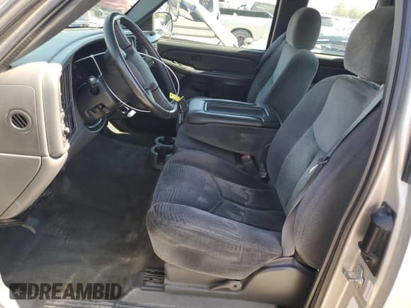 ✅ 2005 Chevrolet Silverado 1500 LS • VIN: 2GCEC19T351296482 • Лот: 74250994. Опубликован ранее на Copart с пробегом 218 959 миль. Бесплатный доступ к архиву аукционных продаж из США и подробный отчёт об истории автомобиля на DreamBid. Изображение 7.