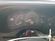 ✅ 2000 GMC Sierra 1500 SLE • VIN: 1GTEC19T2YE369604 • Lot: 85138005. Wystawiony na Copart z przebiegiem Nie podano. Bezpłatny archiwum sprzedaży aukcyjnych z USA i szczegółowy raport historii pojazdu na DreamBid. Zdjęcie 9.