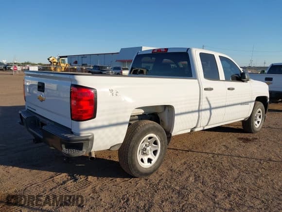✅ 2018 Chevrolet Silverado 1500 Work Truck • VIN: 1GCRCNEH9JZ347947 • Lot: 43656067. Wystawiony na IAAI z przebiegiem 44 355 mil. Bezpłatny archiwum sprzedaży aukcyjnych z USA i szczegółowy raport historii pojazdu na DreamBid. Zdjęcie 4.