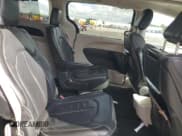 ✅ 2018 Chrysler Pacifica Limited • VIN: 2C4RC1GG2JR251911 • Лот: 90284805. Опубликован ранее на Copart с пробегом 168 549 миль. Бесплатный доступ к архиву аукционных продаж из США и подробный отчёт об истории автомобиля на DreamBid. Изображение 11.