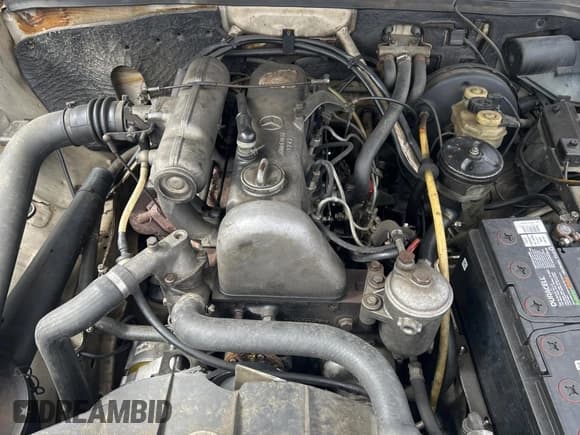 ✅ 1975 Mercedes-Benz 240 • VIN: 11511710064005 • Lot: 49530975. Wystawiony na Copart z przebiegiem 28 053 mil. Bezpłatny archiwum sprzedaży aukcyjnych z USA i szczegółowy raport historii pojazdu na DreamBid. Zdjęcie 7.