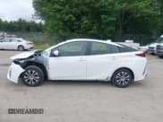 ✅ 2021 Toyota Prius LE • VIN: JTDKAMFP1M3165108 • Lot: 42484983. Listed on IAAI with 67,829 mi. Free auction sales archive from the USA and detailed vehicle history report at DreamBid. Image 15.