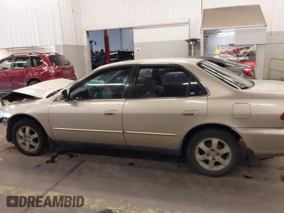 ✅ 2000 Honda Accord SE • VIN: JHMCG5672YC022973 • Lot: 42383351. Listed on IAAI with 280,143 mi. Free auction sales archive from the USA and detailed vehicle history report at DreamBid. Image 15.