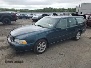 ✅ 1998 Volvo V70 GLT • VIN: YV1LW5643W2384804 • Lot: 58273805. Wystawiony na Copart z przebiegiem 90 351 mil. Bezpłatny archiwum sprzedaży aukcyjnych z USA i szczegółowy raport historii pojazdu na DreamBid. Zdjęcie 1.