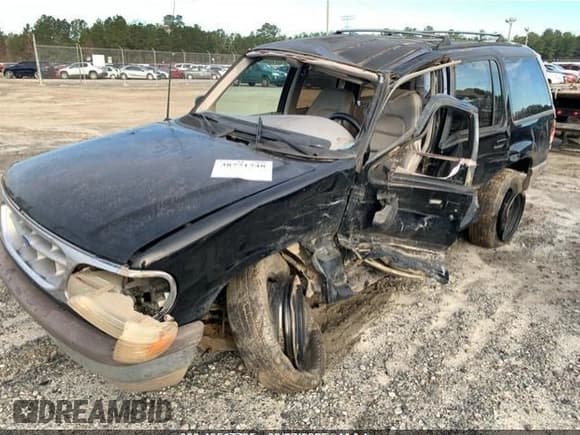 ✅ 1995 Ford Explorer Eddie Bauer • VIN: 1FMDU32X1SUB72630 • Lot: 40517705. Listed on IAAI with 192,008 mi. Free auction sales archive from the USA and detailed vehicle history report at DreamBid. Image 6.